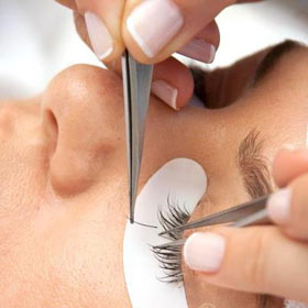 Wimperextensions one by one